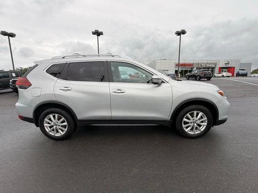 Brilliant Silver Metallic 2020 Nissan Rogue SV