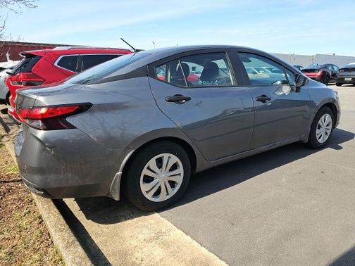 2022 Nissan Versa S