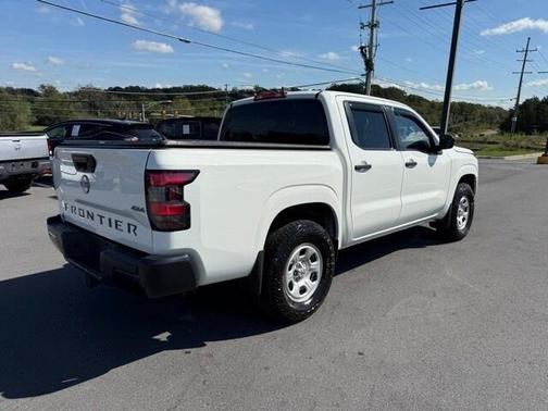 2023 Nissan Frontier S