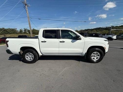 2023 Nissan Frontier S
