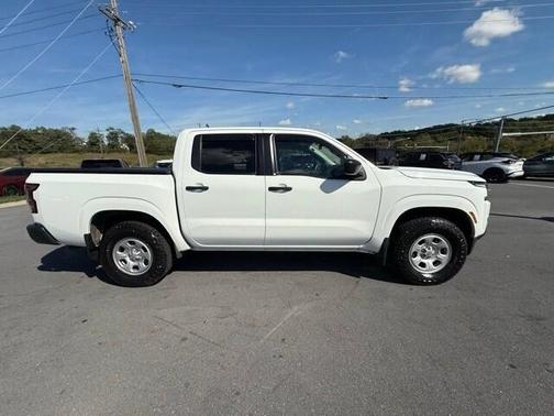 2023 Nissan Frontier S
