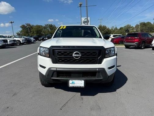 2023 Nissan Frontier S