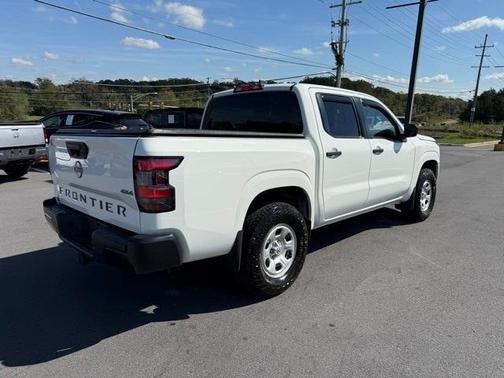 2023 Nissan Frontier S