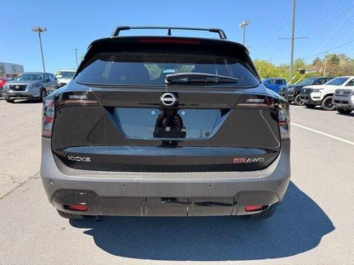 Super Black 2026 Nissan Kicks SR