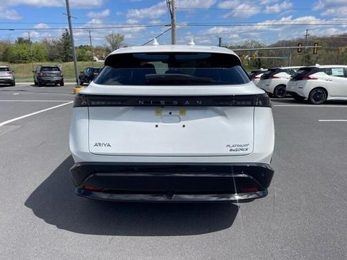 2025 Nissan ARIYA PLATINUM+