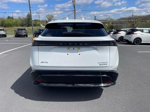 2025 Nissan ARIYA PLATINUM+