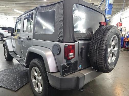 2013 Jeep Wrangler Unlimited Sahara