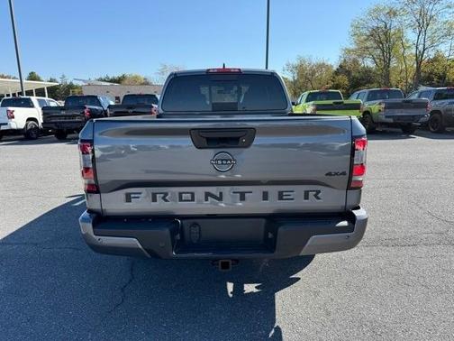 2026 Nissan Frontier SV