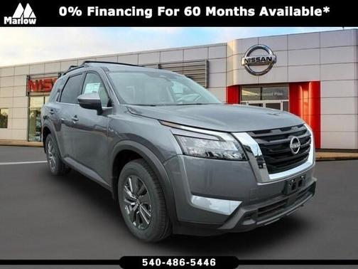 2025 Nissan Pathfinder SV