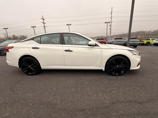 2021 Nissan Altima 2.5 Platinum