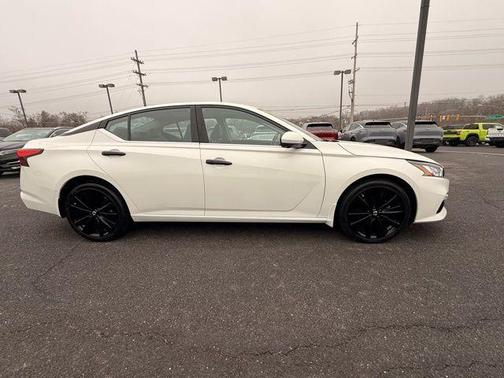 2021 Nissan Altima 2.5 Platinum