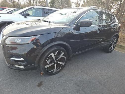 2021 Nissan Rogue Sport SL