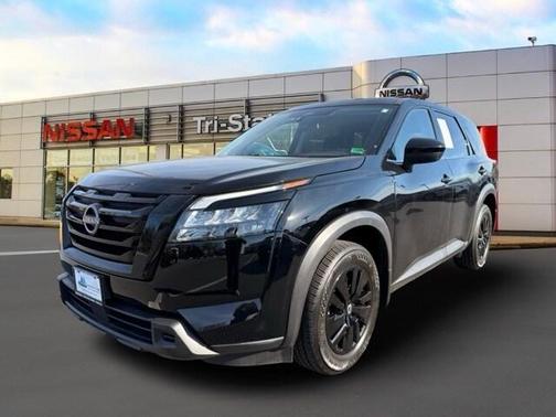 2024 Nissan Pathfinder S