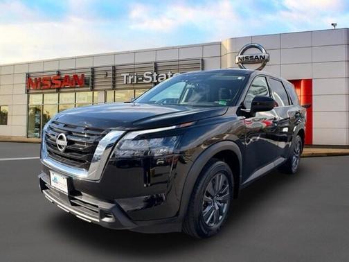 2024 Nissan Pathfinder S