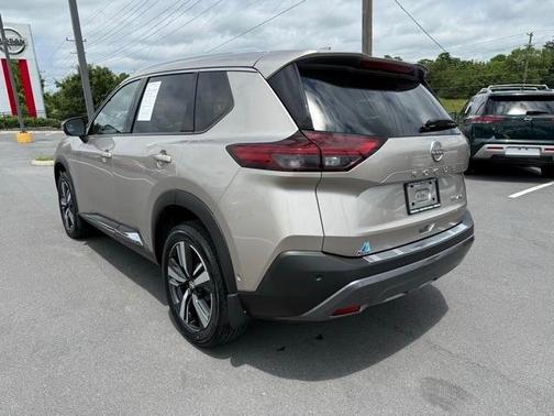 2022 Nissan Rogue SL