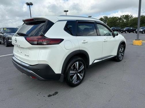 2022 Nissan Rogue SL