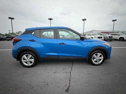 2021 Nissan Kicks S