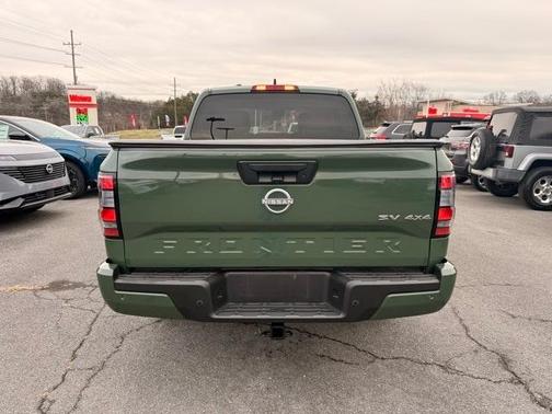 2024 Nissan Frontier SV