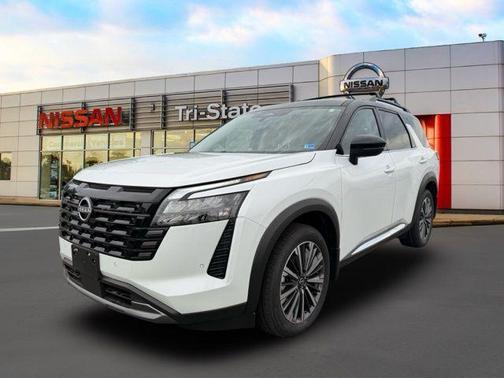 White / Black 2026 Nissan Pathfinder Platinum