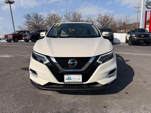 2022 Nissan Rogue Sport SL