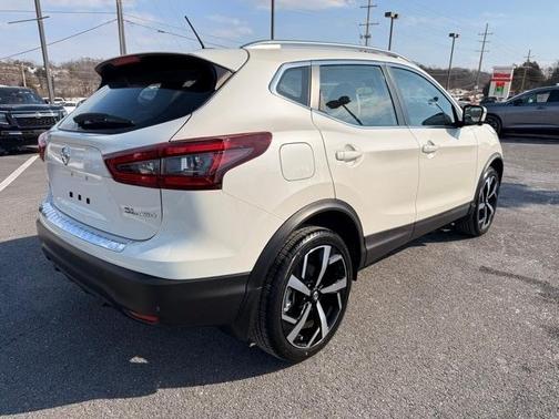 2022 Nissan Rogue Sport SL