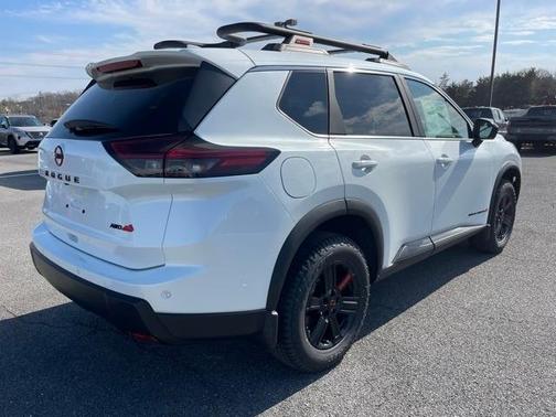2025 Nissan Rogue Rock Creek