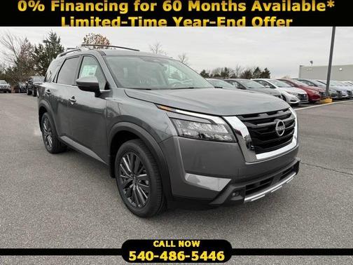 2025 Nissan Pathfinder SL