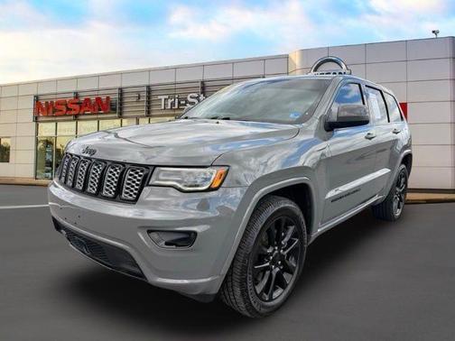Sting Gray Clearcoat 2021 Jeep Grand Cherokee Laredo X