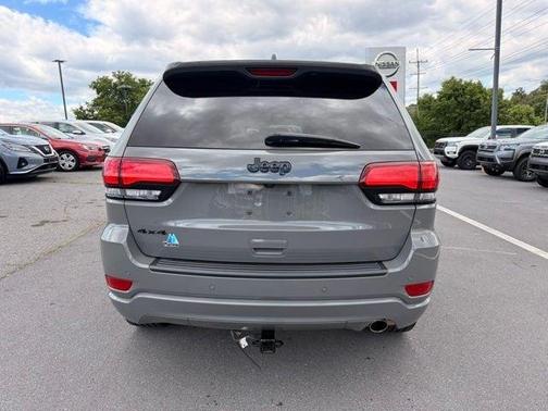 Sting Gray Clearcoat 2021 Jeep Grand Cherokee Laredo X
