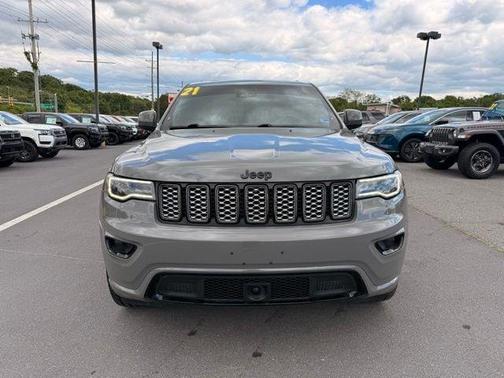 Sting Gray Clearcoat 2021 Jeep Grand Cherokee Laredo X