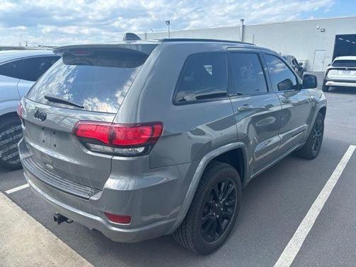 Sting Gray Clearcoat 2021 Jeep Grand Cherokee Laredo X