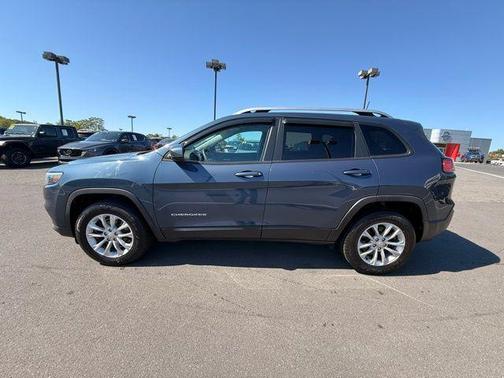 Slate Blue Pearlcoat 2020 Jeep Cherokee Latitude