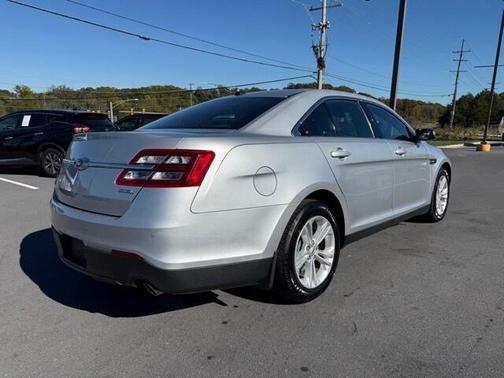 2016 Ford Taurus SEL