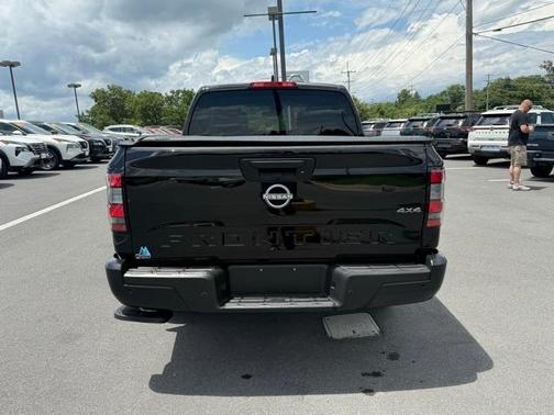 2023 Nissan Frontier S