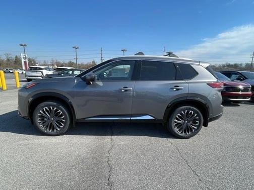 2025 Nissan Rogue Platinum