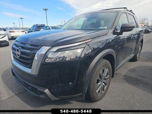 2024 Nissan Pathfinder SV
