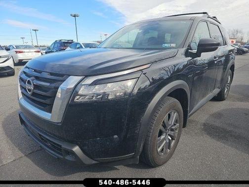 2024 Nissan Pathfinder SV