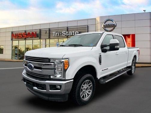 Oxford White 2017 Ford F-250 Lariat