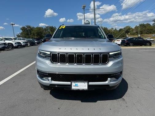 2024 Jeep Wagoneer Base