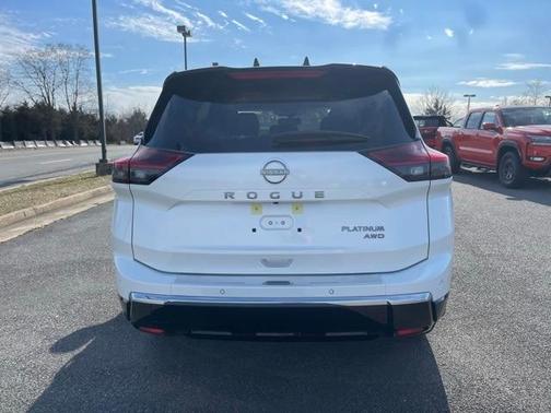 2025 Nissan Rogue Platinum