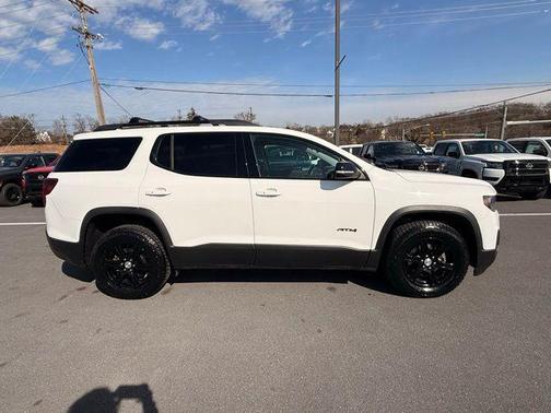 2020 GMC Acadia AT4