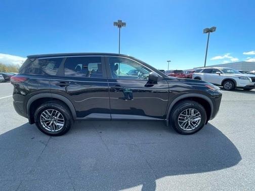 2022 Nissan Rogue S