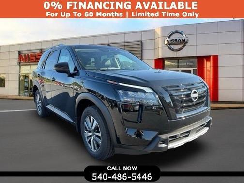 2025 Nissan Pathfinder SL