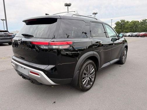 Black 2023 Nissan Pathfinder SL