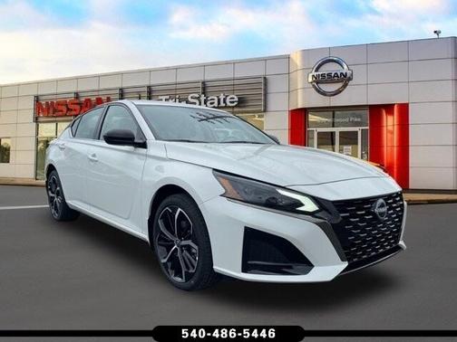2025 Nissan Altima SR