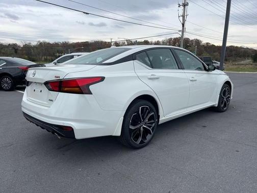 2025 Nissan Altima SR