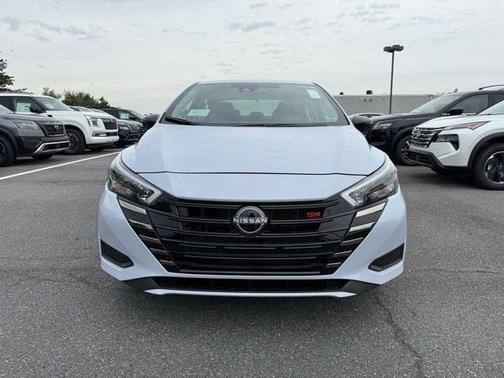 2025 Nissan Versa 1.6 SR