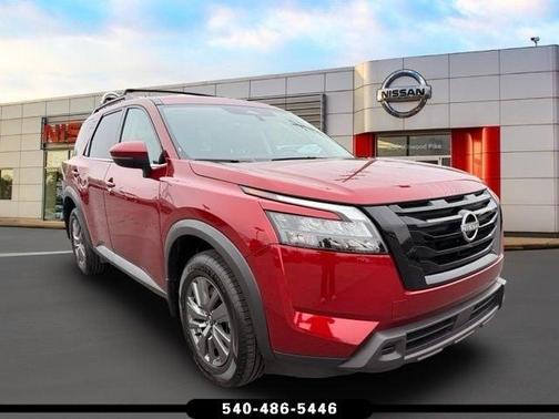 Scarlet Ember 2024 Nissan Pathfinder SV