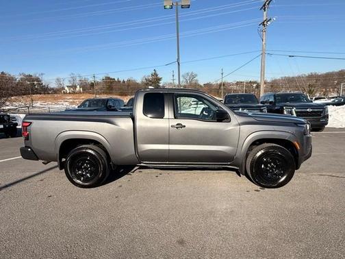 2024 Nissan Frontier S