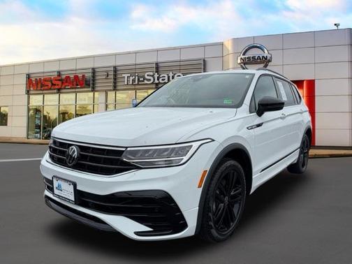 2022 Volkswagen Tiguan 2.0T SE R-Line Black